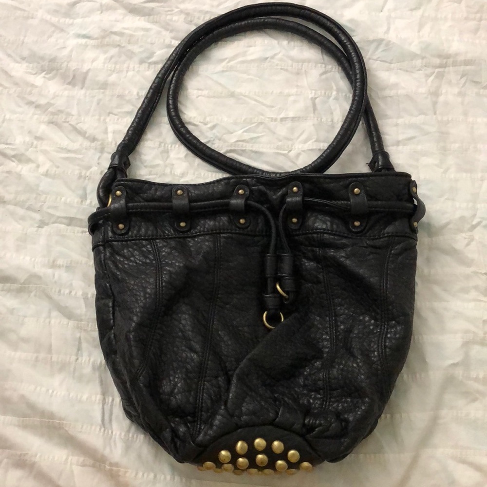 Crossbody bucket bag